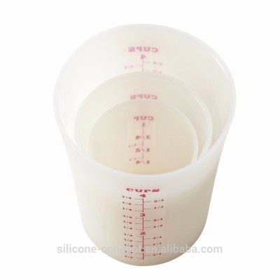 3 Piece Flexi-Pour Measuring Cup Set with Lids ~~ Measures Dry & Wet in Cups/Oz/ML